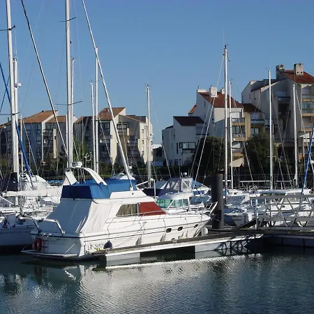 Apartment Avec Piscine A La Rochelle, Proche Du Port - Fr-1-551-29
